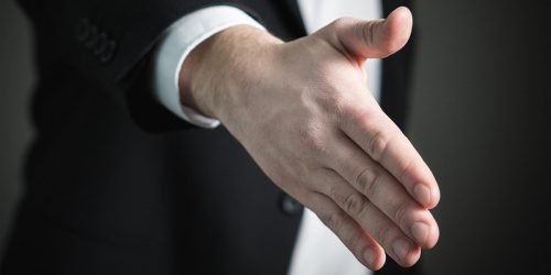 Установление контакта в продажах